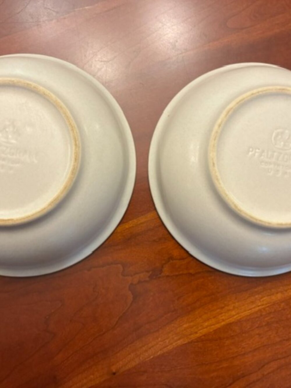 Set of 2 Pfaltzgraff Yorktowne Vintage Stoneware Blue trim Soup/Cereal Bowls - Picture 3 of 5